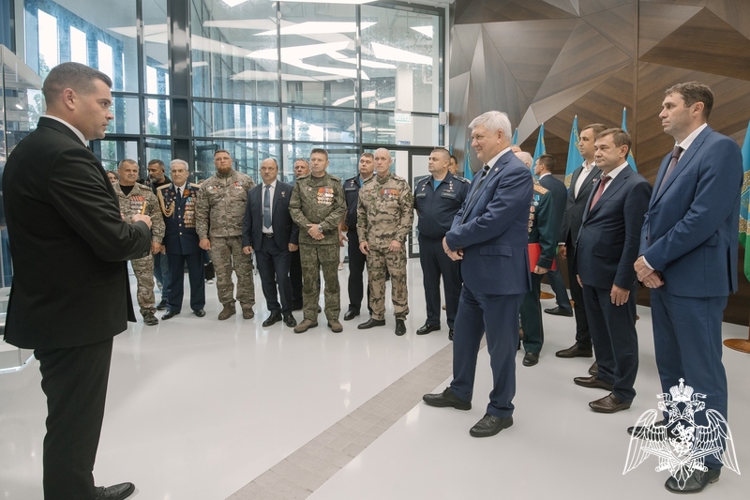 Ветераны Росгвардии, участники специальной военной операции встретились с губернатором Воронежской области