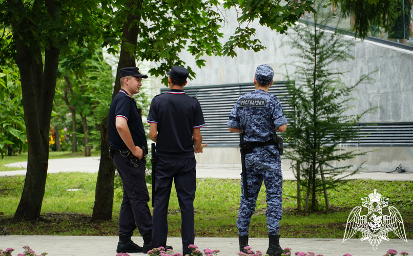 В ВОРОНЕЖЕ  РОСГВАРДЕЙЦЫ ОБЕСПЕЧИЛИ ОХРАНУ ОБЩЕСТВЕННОГО ПОРЯДКА ВО ВРЕМЯ ПРОВЕДЕНИЯ МЕРОПРИЯТИЙ, ПОСВЯЩЕННЫХ ДНЮ ВОЗДУШНО-ДЕСАНТНЫХ ВОЙСК