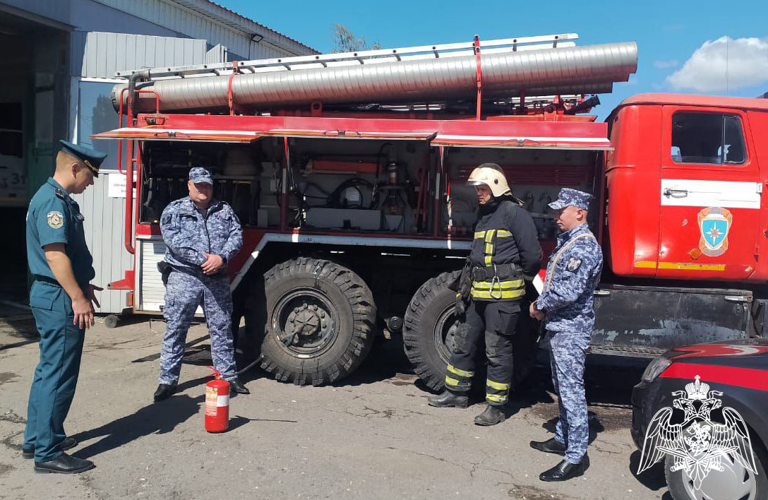 В Воронежской области Росгвардия провела пожарно-тактическое учение в школе