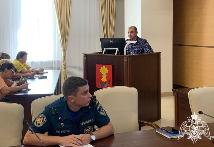 Представители Росгвардии приняли участие в заседании администрации Панинского района Воронежской области