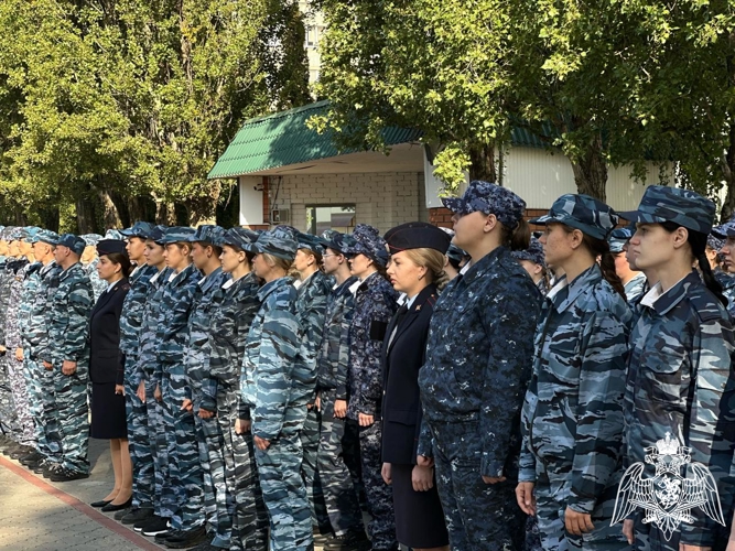 Начальник Управления Росгвардии в Воронеже поздравил курсантов и слушателей института МВД с Днем Знаний