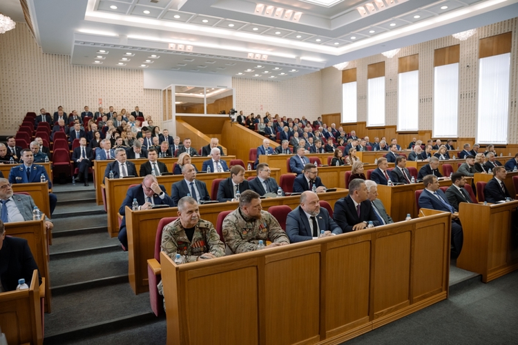 Начальник Управления Росгвардии принял участие в первом заседании Воронежской областной Думы восьмого созыва