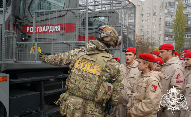 В Воронеже подразделения Росгвардии поддержали ежегодную патриотическую акцию «День призывника»  для молодежи допризывного возраста