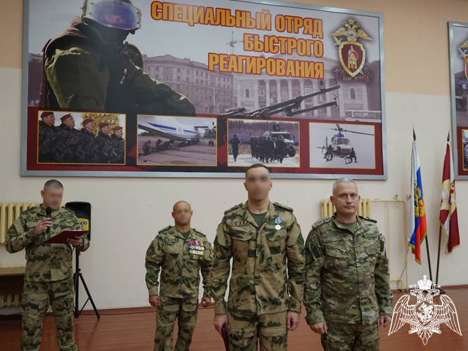 Офицерам СОБР в Воронеже в  профессиональный праздник вручили медали, почетные грамоты и благодарности  