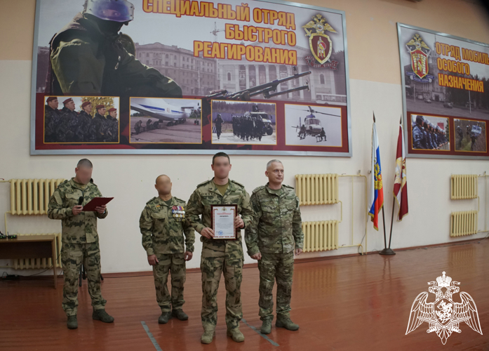 Офицерам СОБР в Воронеже в  профессиональный праздник вручили медали, почетные грамоты и благодарности  