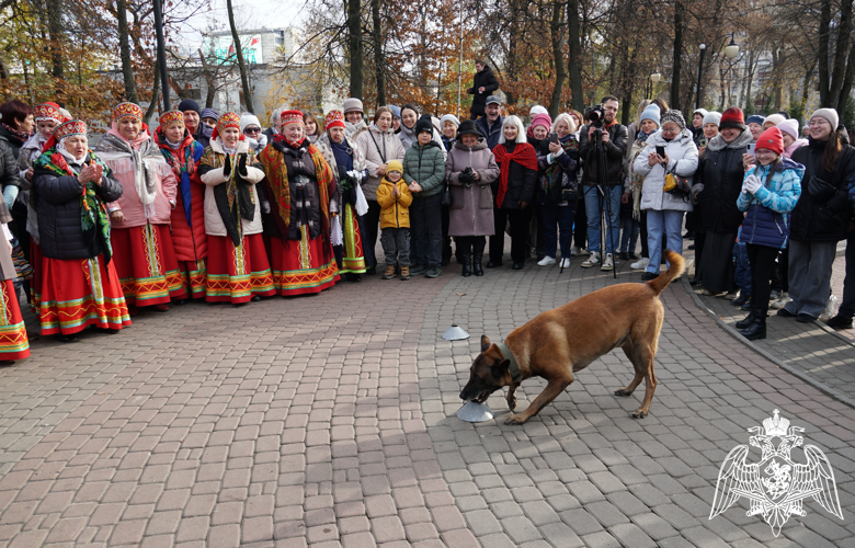 Представители Росгвардии в Воронеже приняли участие в городском мероприятии, посвященном Дню народного единства