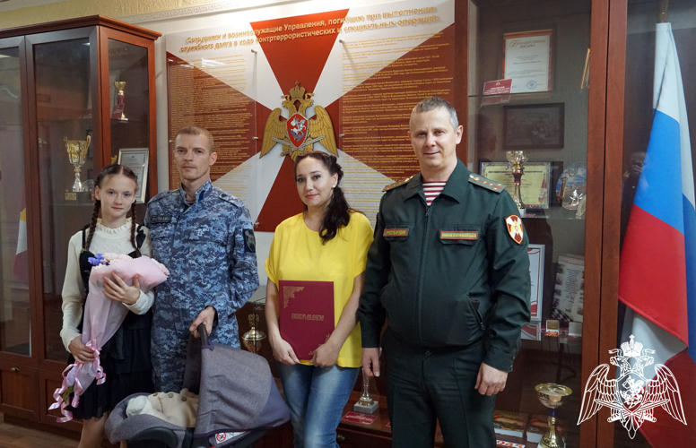 Воронежские росгвардейцы принимают участие в мероприятиях, посвящённых Дню матери