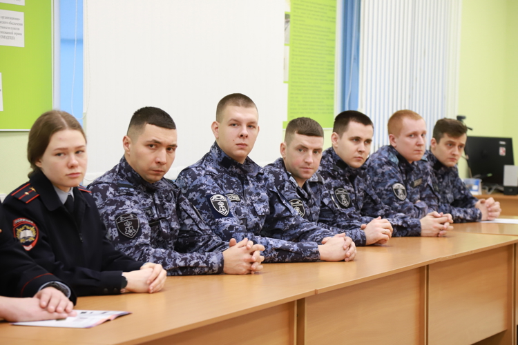 Представители Росгвардии приняли участие в конференции в Воронежском институте МВД России