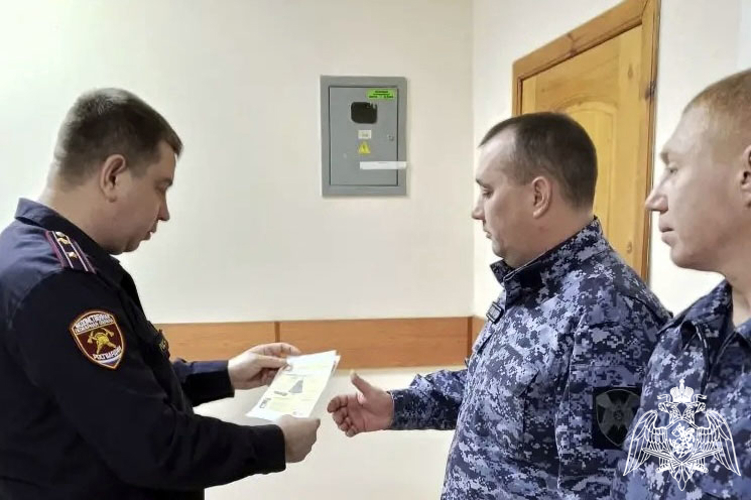 В преддверии новогодних праздников в Управлении Росгвардии по Воронежской области прошло занятие по пожарной безопасности