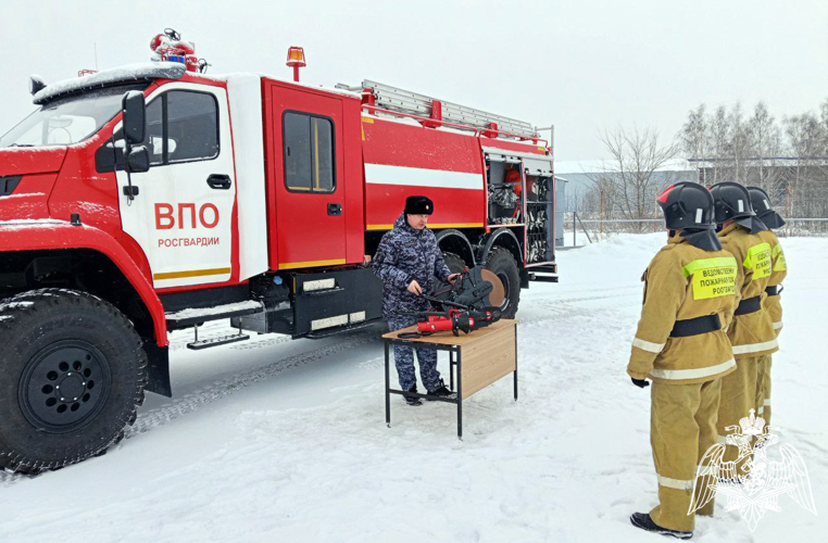 В Воронеже РОСГВАРДИЯ ПРОВЕЛА УЧЕБНЫЙ СБОР С ПОЖАРНЫМИ РАСЧЕТАМИ 