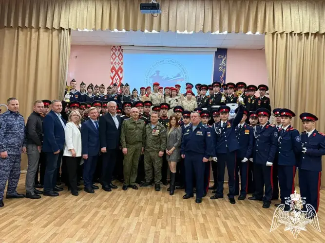 Офицер Росгвардии оценил участников регионального военно-спортивного фестиваля «Служу России!», посвященного Дню защитника Отечества