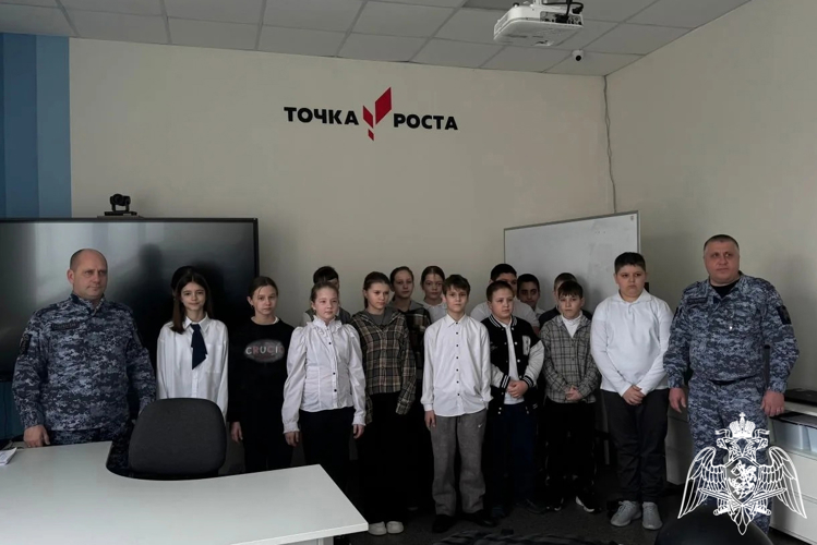 Сотрудники вневедомственной охраны продолжают акцию «Дни Росгвардии» в Воронежской области