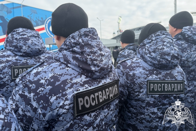 СОТРУДНИКИ РОСГВАРДИИ ВОРОНЕЖА ОБЕСПЕЧИЛИ БЕЗОПАСНОСТЬ НА ФУТБОЛЬНОМ МАТЧЕ