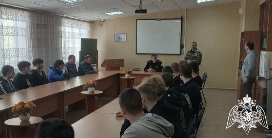 В Воронежской области Росгвардия реализует масштабный цикл мероприятий, направленных на профессиональную ориентацию среди подрастающего поколения