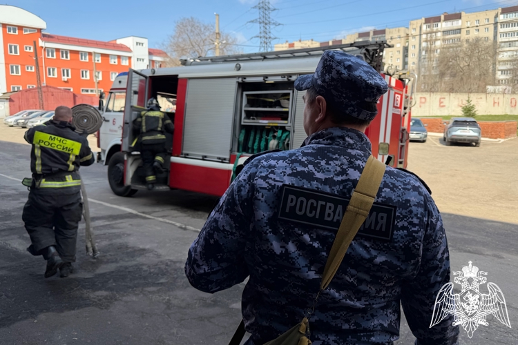 В ВОронеже росгвардия и мчс ПРОВЕЛИ СОВМЕСТНУЮ ПОЖАРНО-ТАКТИЧЕСКУЮ ТРЕНИРОВКУ