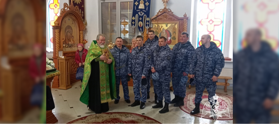 Сотрудники вневедомственной охраны посетили церковную службу в храме Воронежской области