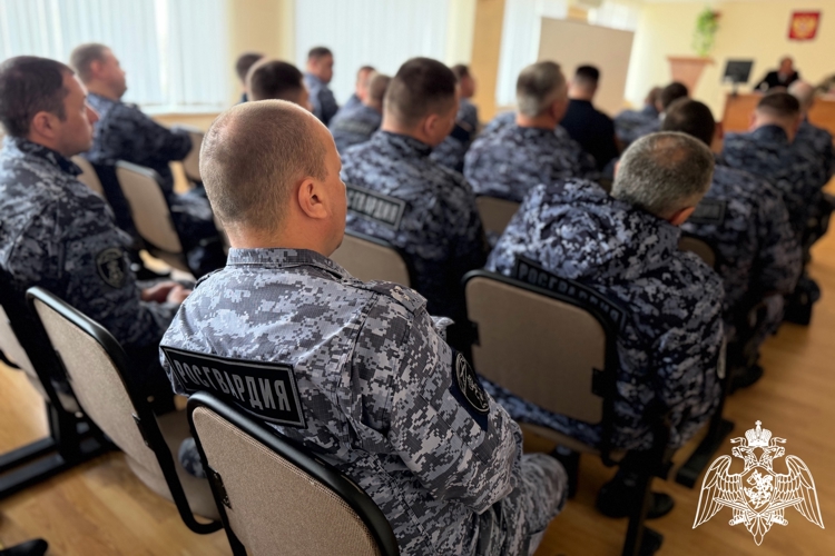 В управлении вневедомственной охраны Воронежской области прошло методическое занятие с сотрудниками из других регионов