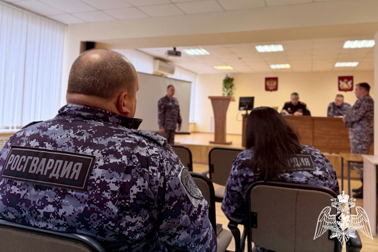 В УПРАВЛЕНИИ ВНЕВЕДОМСТВЕННОЙ ОХРАНЫ ВОРОНЕЖСКОЙ ОБЛАСТИ ПРОШЛА АТТЕСТАЦИЯ СОТРУДНИКОВ