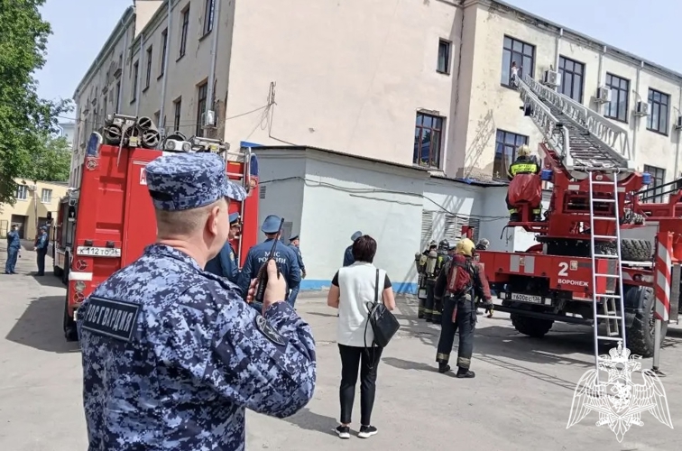 В Воронеже начальник инспекции пожарной безопасности Управления Росгвардии принял участие в работе штаба в пожарно-тактическом учении