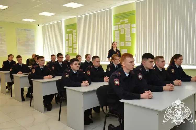 ЗАМЕСТИТЕЛЬ НАЧАЛЬНИКА ГЛАВНОГО УПРАВЛЕНИЯ ВНЕВЕДОМСТВЕННОЙ ОХРАНЫ РОСГВАРДИИ СОВЕРШИЛ РАБОЧУЮ ПОЕЗДКУ В ВОРОНЕЖСКУЮ ОБЛАСТЬ