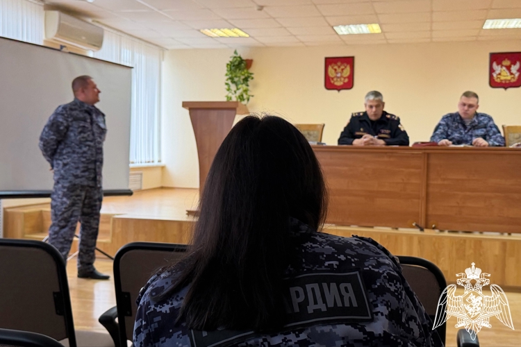В УПРАВЛЕНИИ ВНЕВЕДОМСТВЕННОЙ ОХРАНЫ ВОРОНЕЖСКОЙ ОБЛАСТИ ПРОШЛА АТТЕСТАЦИЯ СОТРУДНИКОВ