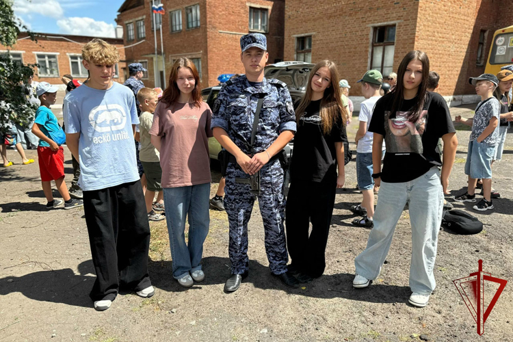 Мероприятия ведомственной акции «Каникулы с Росгвардией» продолжаются в лагере труда и отдыха «Твой Успех»  Воронежской области 
