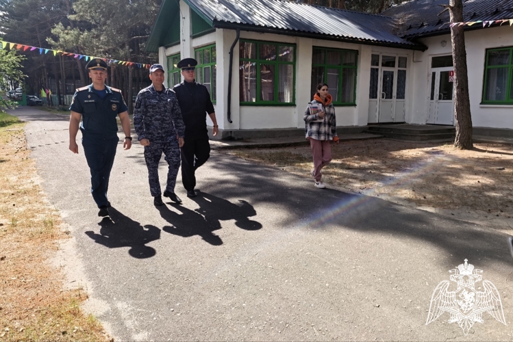 Представитель Росгвардии принял участие во Всероссийских антитеррористических учениях в загородных детских оздоровительных лагерях Воронежской области 