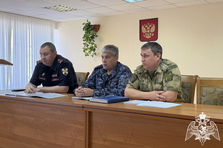 Начальник отделения учета и комплектования Управления Росгвардии по Воронежской области принял участие в круглом столе по вопросам комплектования подразделений