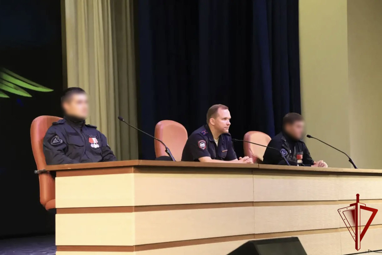 В Воронежском институте МВД России проведен урок мужества с росгвардейцами - участниками специальной военной операции