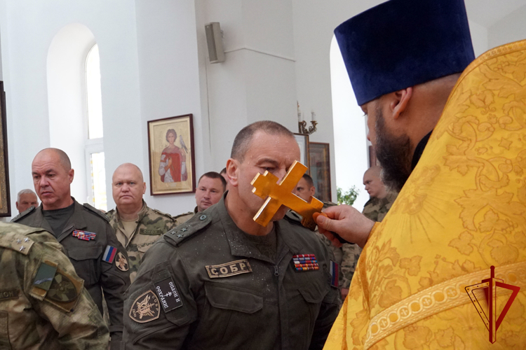 В Воронеже росгвардейцы приняли участие в богослужении в честь небесного покровителя князя Владимира и празднования Дня Крещения Руси 