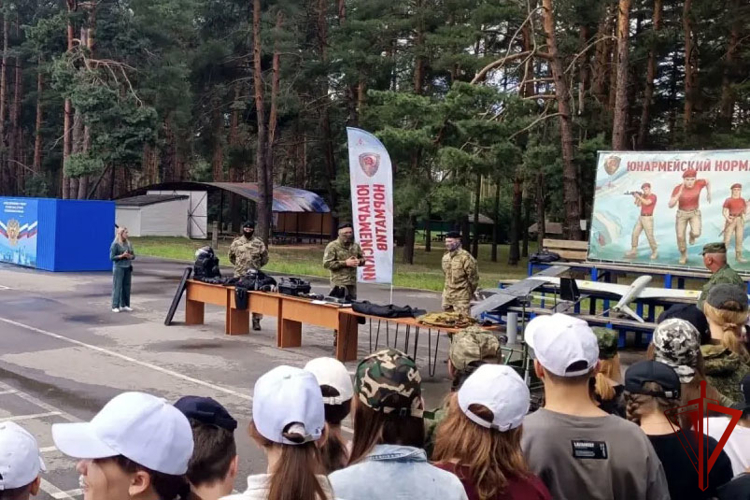«КАНИКУЛЫ С РОСГВАРДИЕЙ» ПРОДОЛЖАЮТСЯ ДЛЯ КУРСАНТОВ ВОЕННО-ПАТРИОТИЧЕСКИХ КЛУБОВ ВОРОНЕЖСКОЙ ОБЛАСТИ 