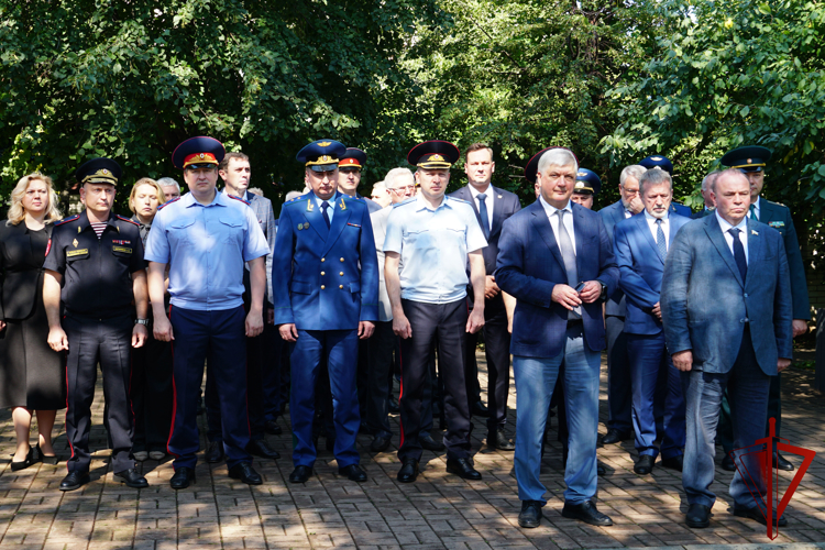В Воронеже начальник Управления Росгвардии почтил память воинов, погибших в Первой мировой войне