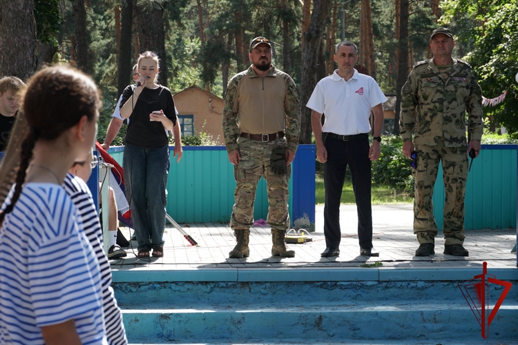 «Зарница» нового поколения от Росгвардии: как воронежские школьники осваивают навыки настоящих героев