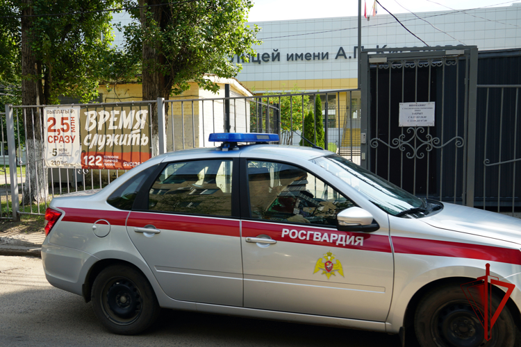 СОТРУДНИКИ Вневедомственной охраны РОСГВАРДИИ ПРИНЯЛИ УЧАСТИЕ ВО ВСЕРОССИЙСКИХ УЧЕНИЯХ ПО АНТИТЕРРОРИСТИЧЕСКОЙ ЗАЩИЩЕННОСТИ ОБЪЕКТОВ ОБРАЗОВАНИЯ В Воронеже