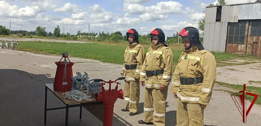 В  Воронеже росгвардейцы провели противопожарную тренировку 