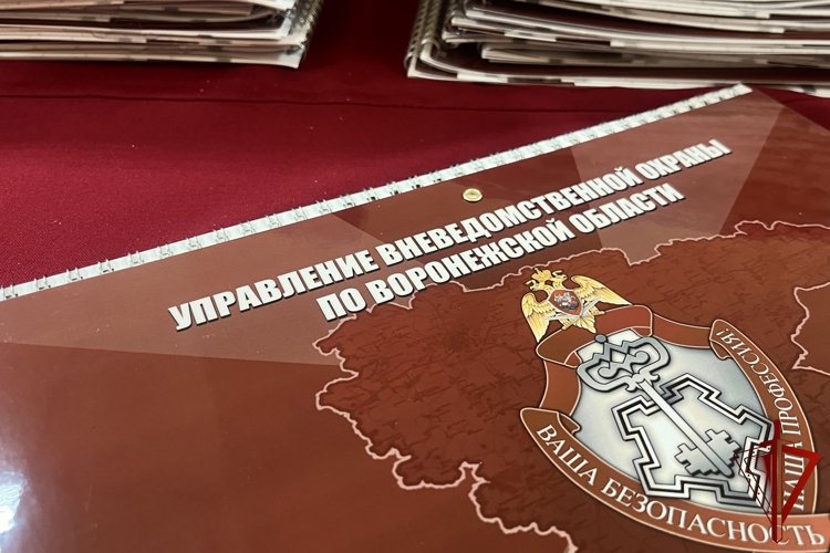 За сентябрь 2026 года сотрудники вневедомственной охраны проверили свыше 100 паспортов безопасности в Воронеже 