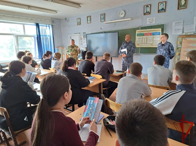 В Воронежской области проходят профориентационные встречи с сотрудниками и военнослужащими Росгвардии